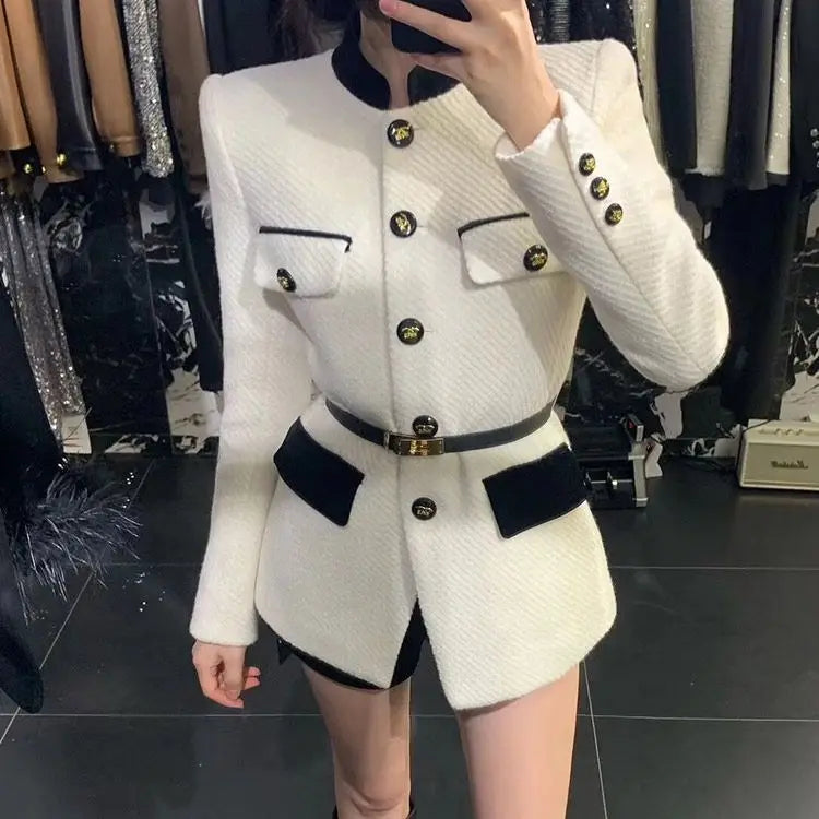 Le blazer de luxe avec ceinture