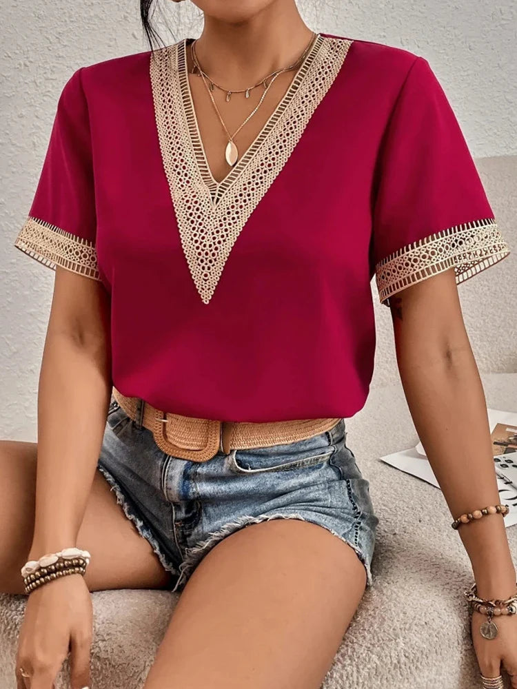 Davina | Élégante blouse ornée de dentelle luxueuse