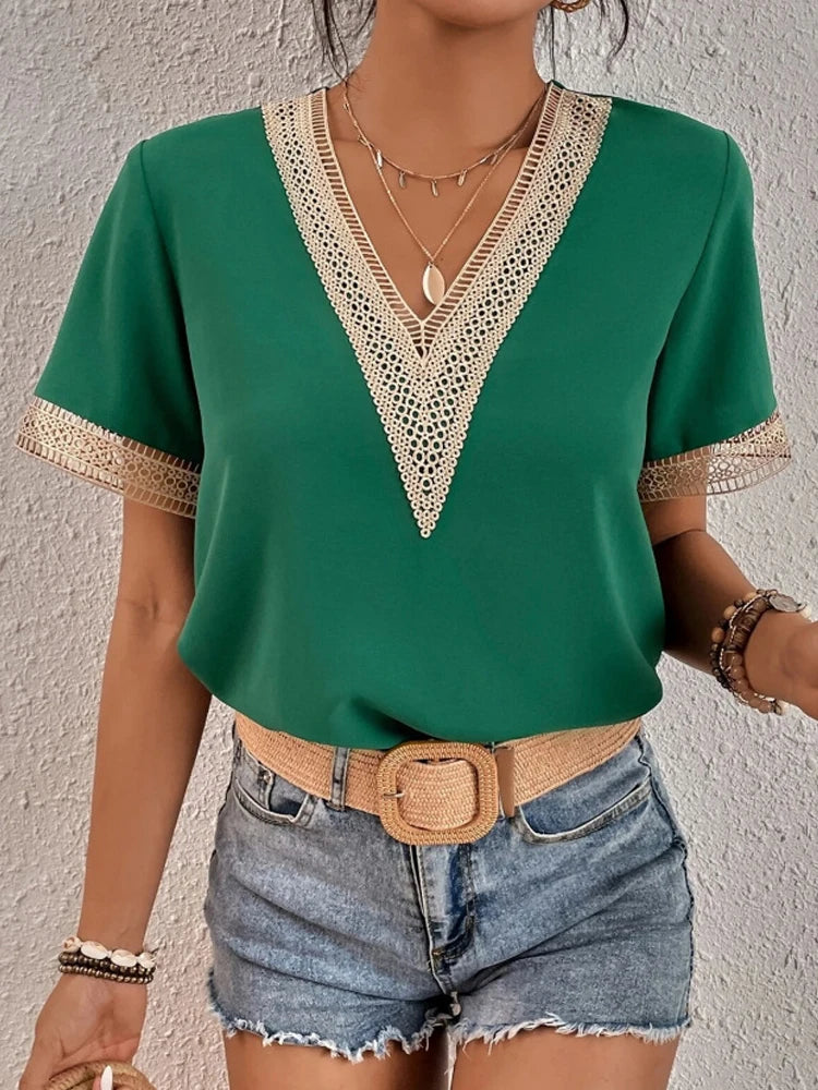 Davina | Élégante blouse ornée de dentelle luxueuse