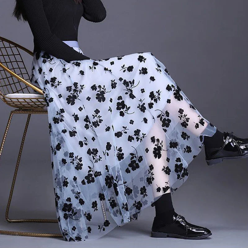 Odette | Élégante jupe midi en tulle ornée de fleurs délicates