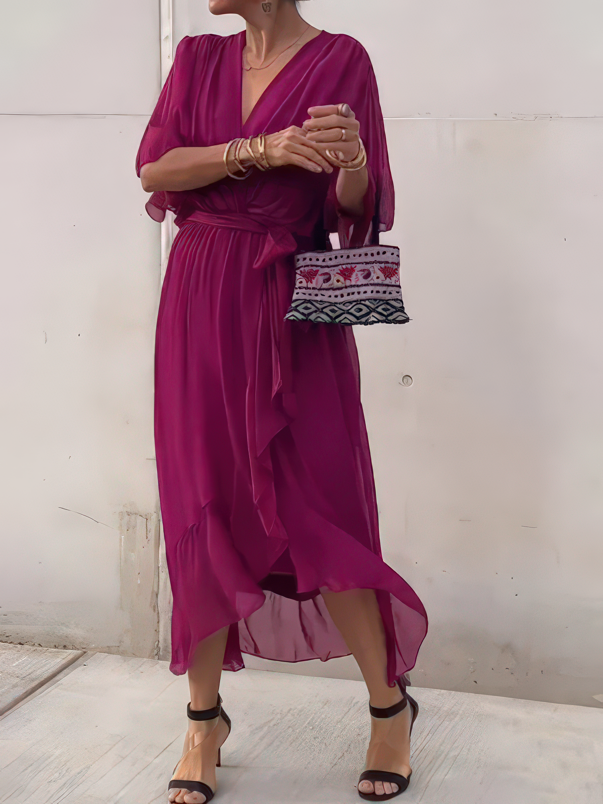 MONICA™ | Robe en mousseline de soie avec décolleté en V
