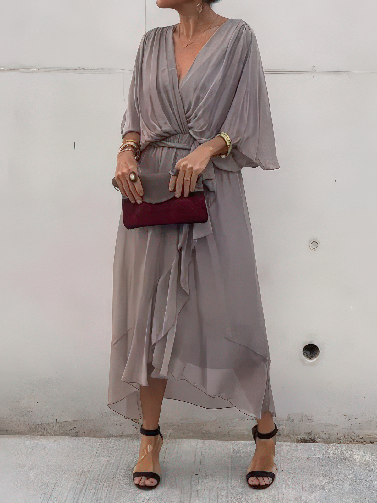 MONICA™ | Robe en mousseline de soie avec décolleté en V