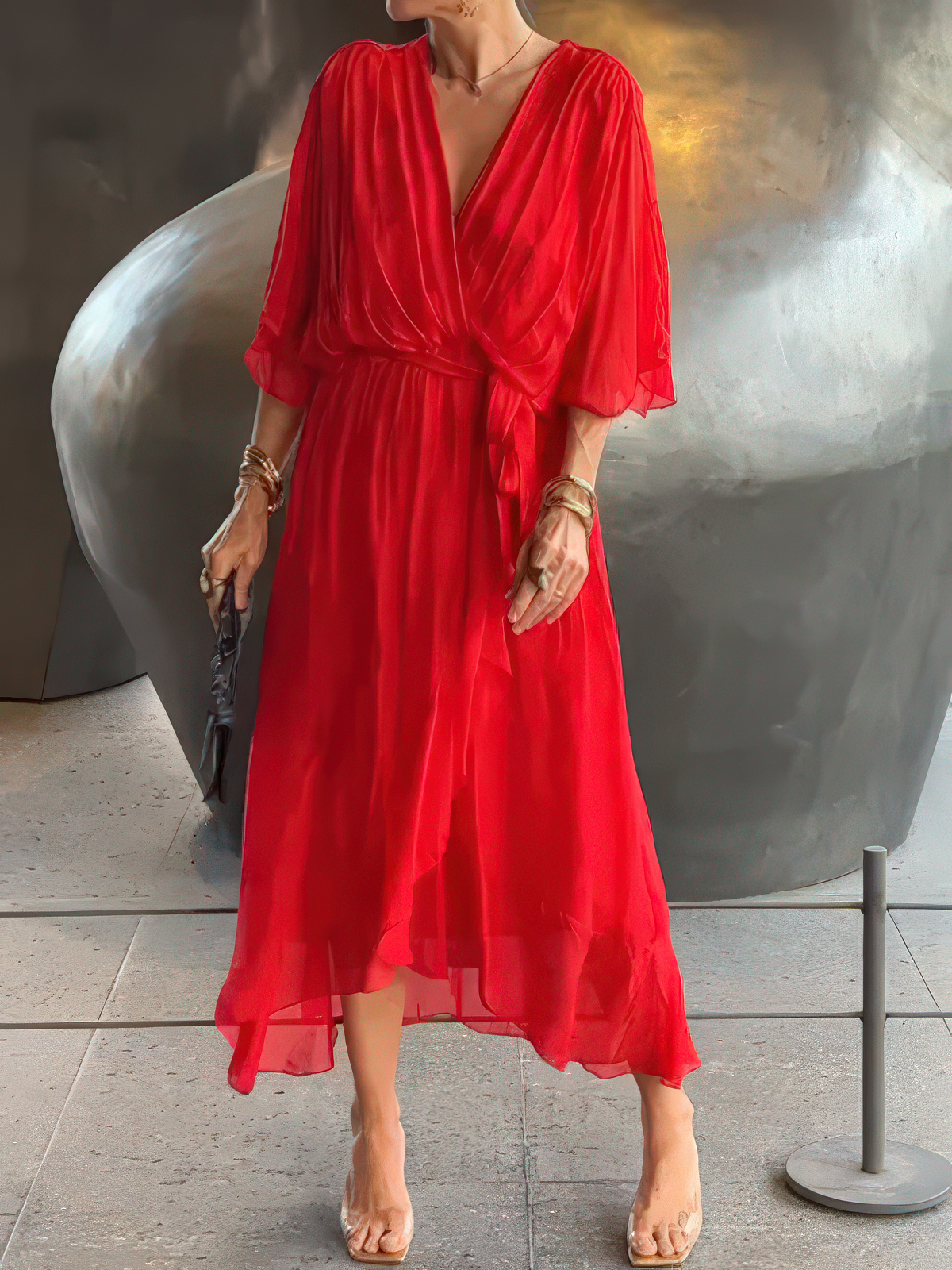MONICA™ | Robe en mousseline de soie avec décolleté en V