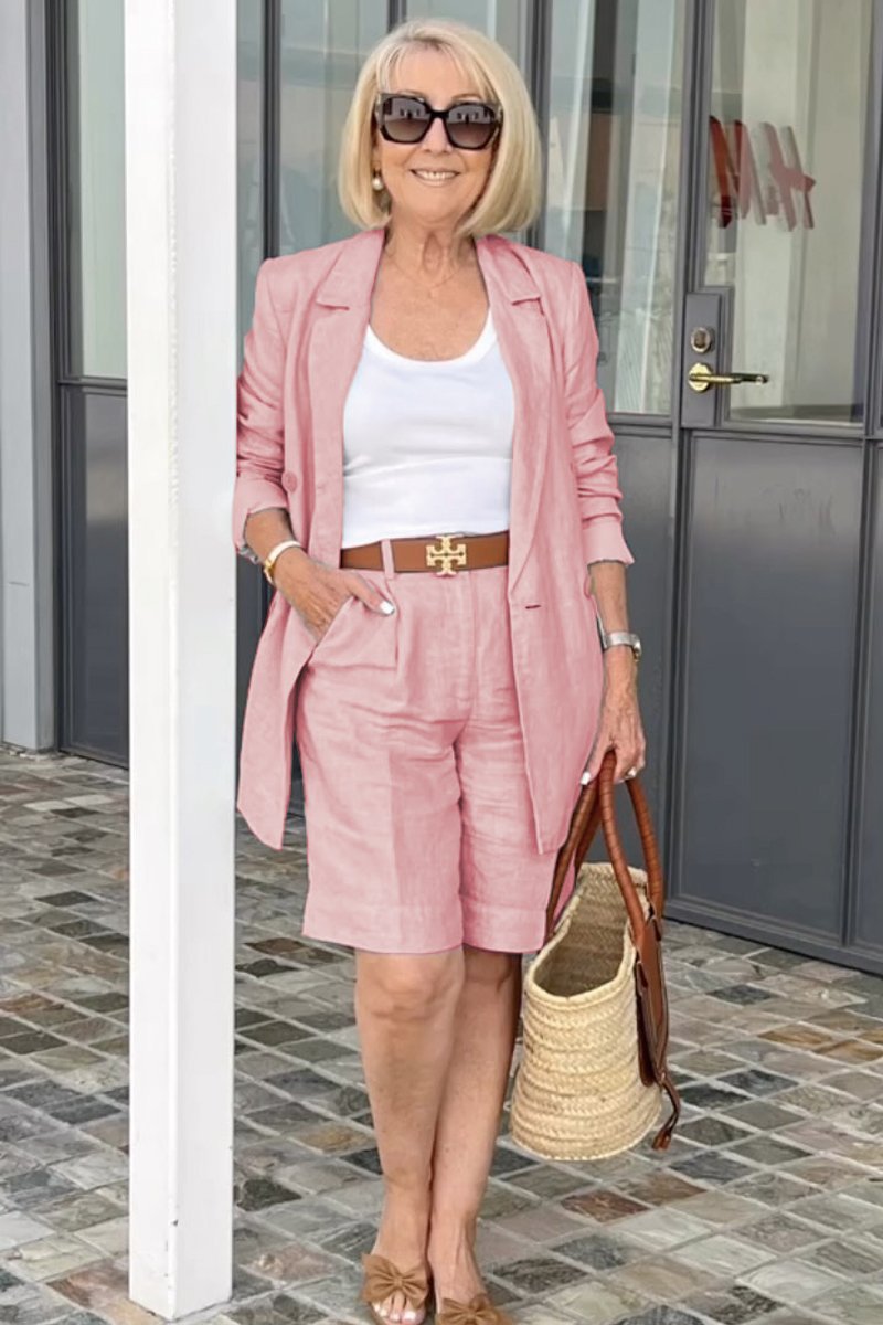 Ensemble deux pièces avec top, blazer et short à fleurs tridimensionnelles
