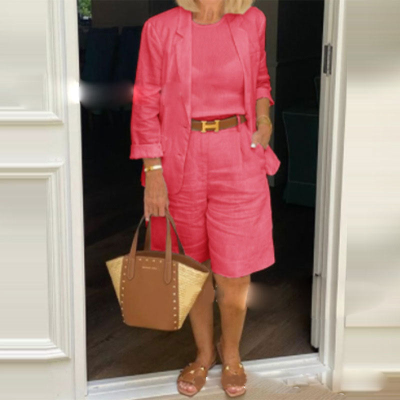 Ensemble deux pièces avec top, blazer et short à fleurs tridimensionnelles