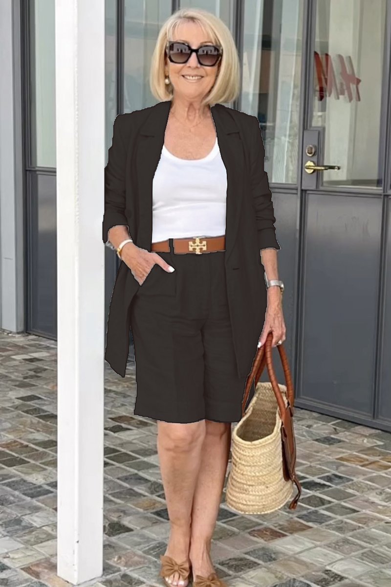 Ensemble deux pièces avec top, blazer et short à fleurs tridimensionnelles