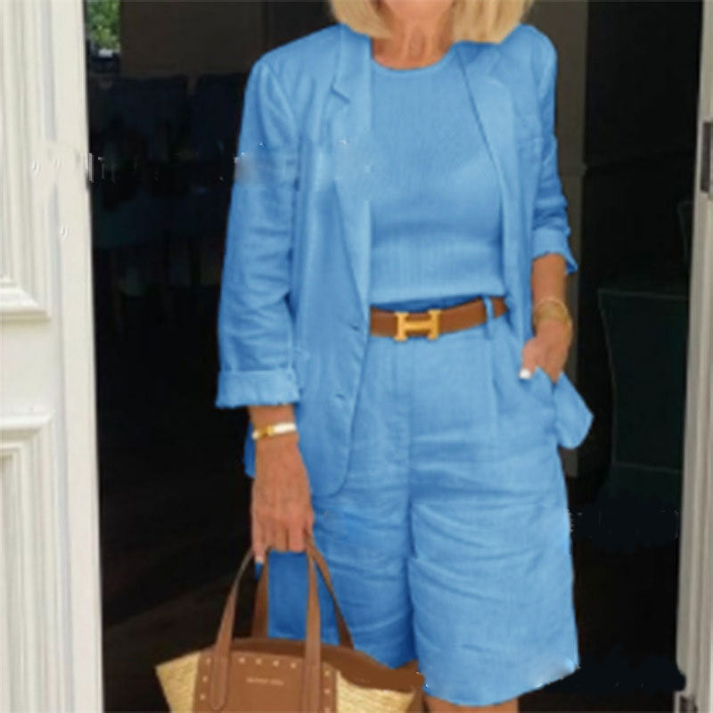 Ensemble deux pièces avec top, blazer et short à fleurs tridimensionnelles