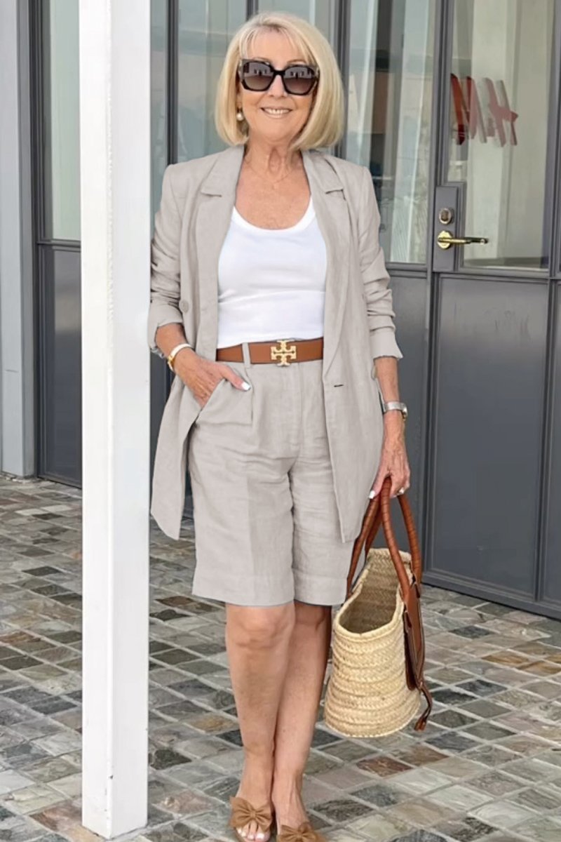 Ensemble deux pièces avec top, blazer et short à fleurs tridimensionnelles
