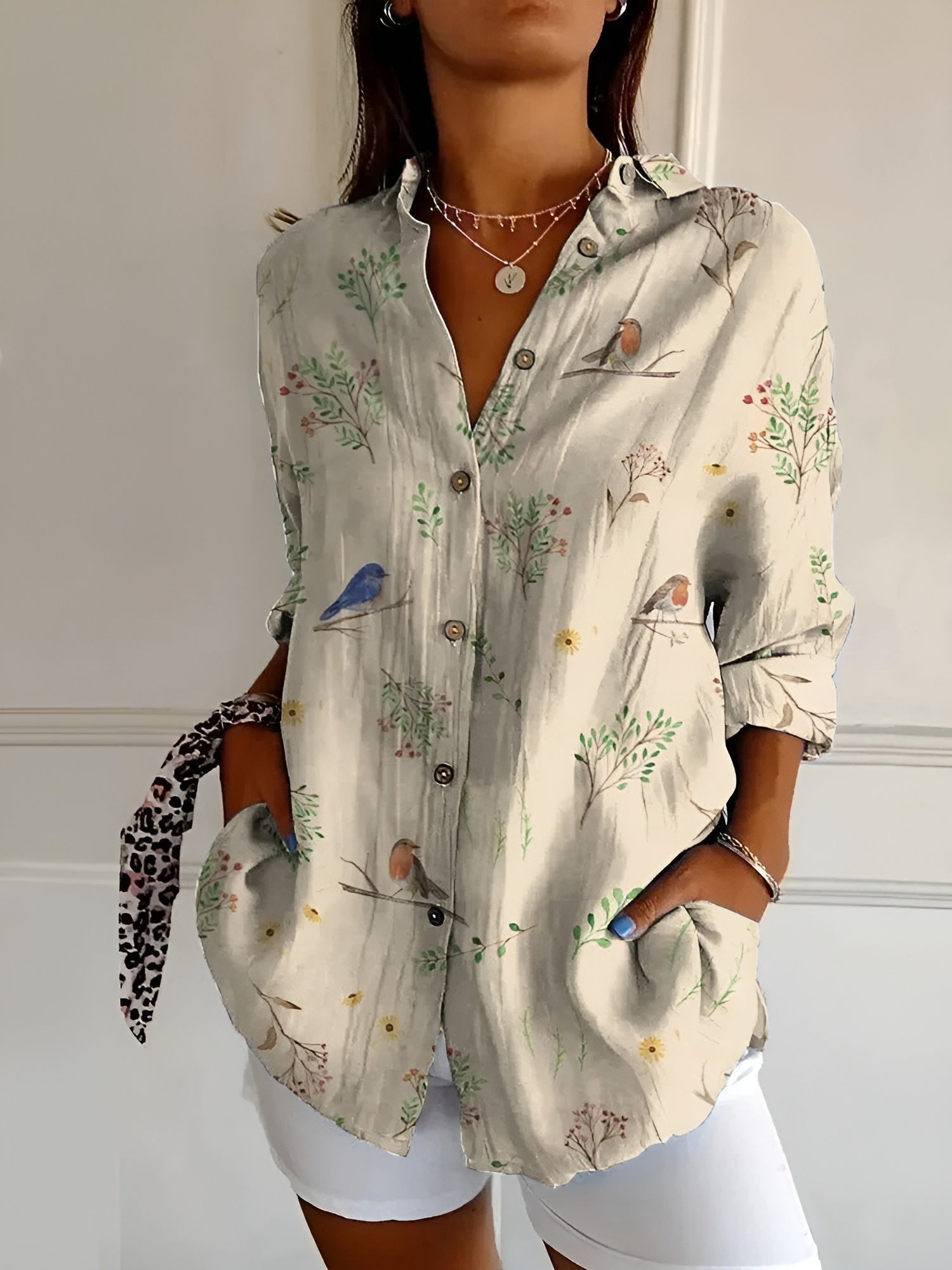Avril | Blouse Chic aux Imprimés Ludiques