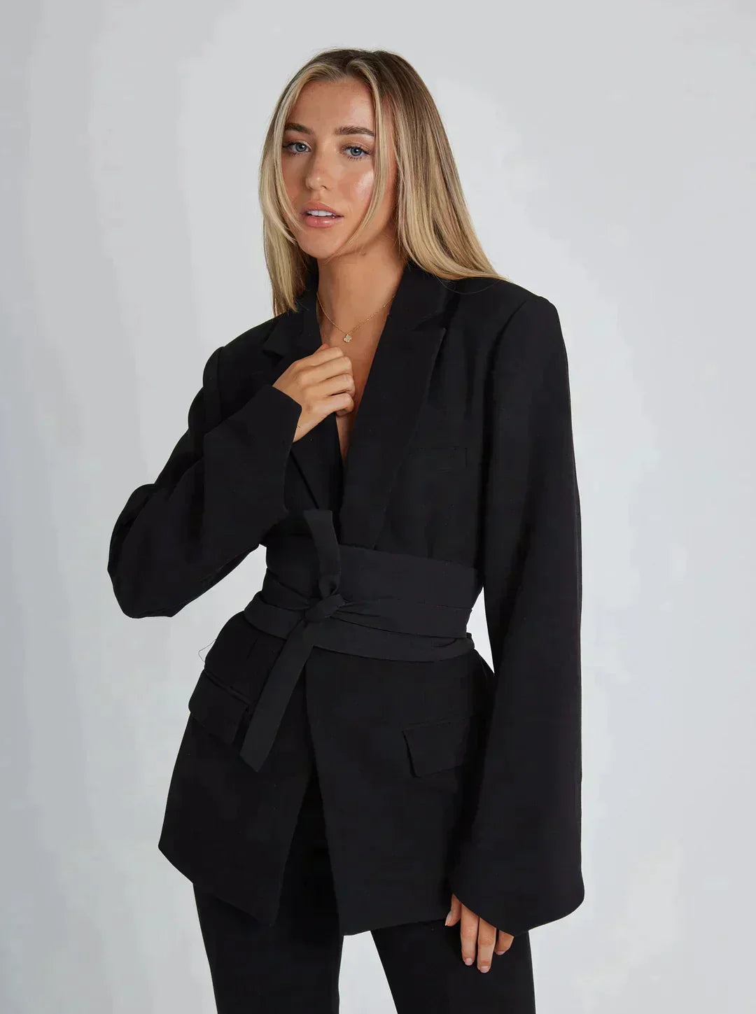 Cloe™ I Blazer classique avec ceinture