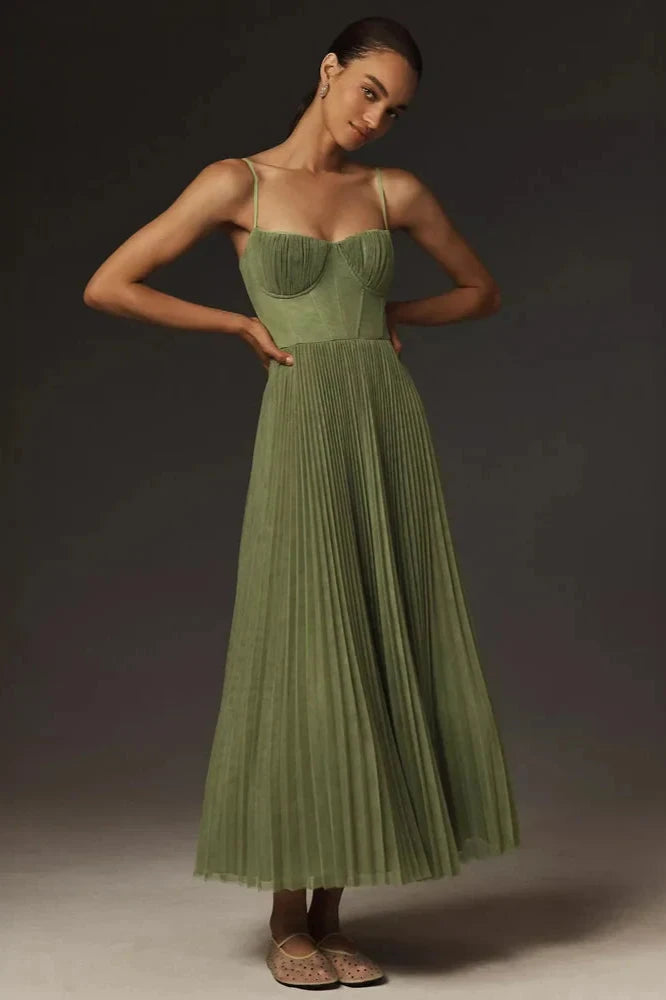 Robe Longue Femme Lovisa ™ - Élégance en Tulle Plissé pour Toutes Vos Soirées