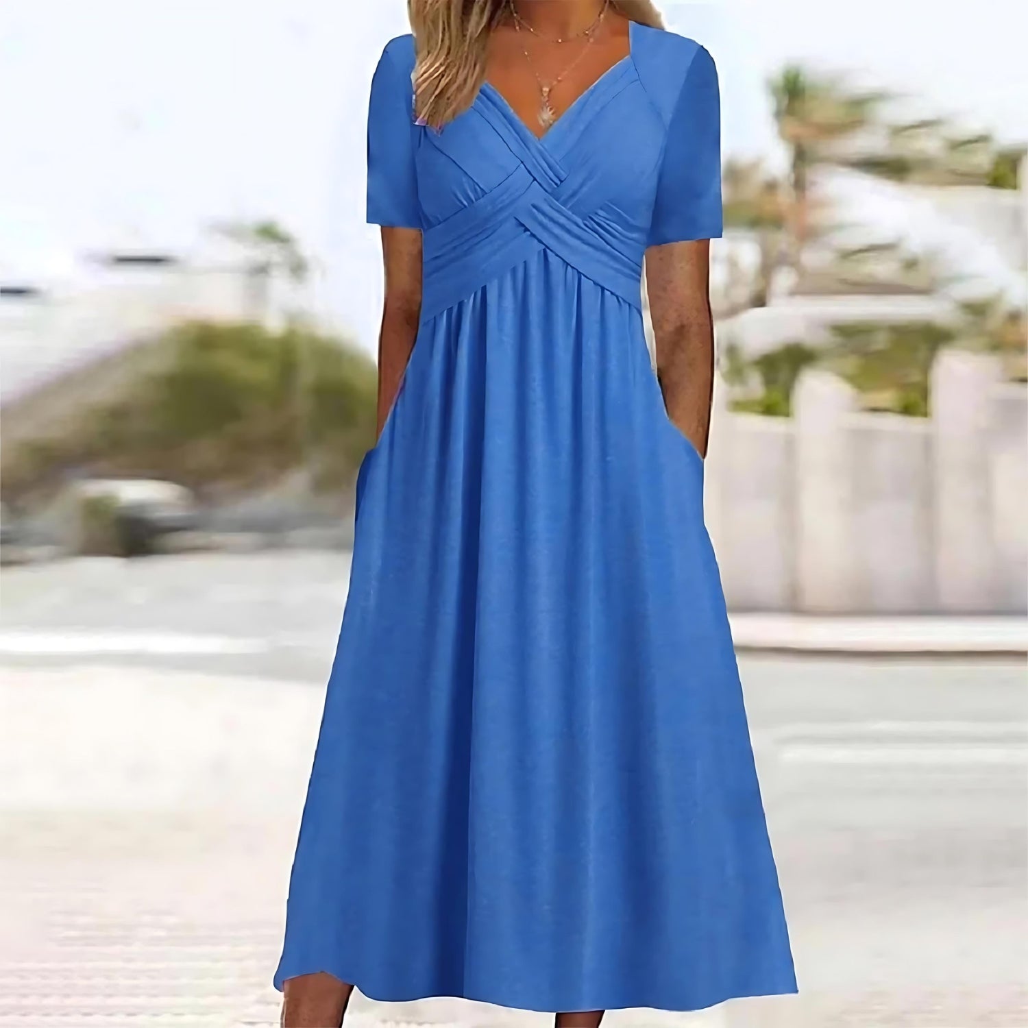 SOFIA | Robe Midi Sculptante au Design Flatteur pour Événements Élégants