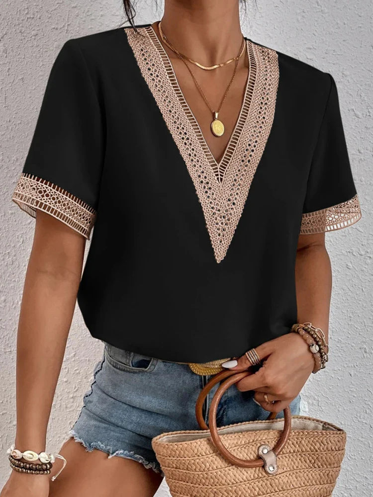 Davina | Élégante blouse ornée de dentelle luxueuse