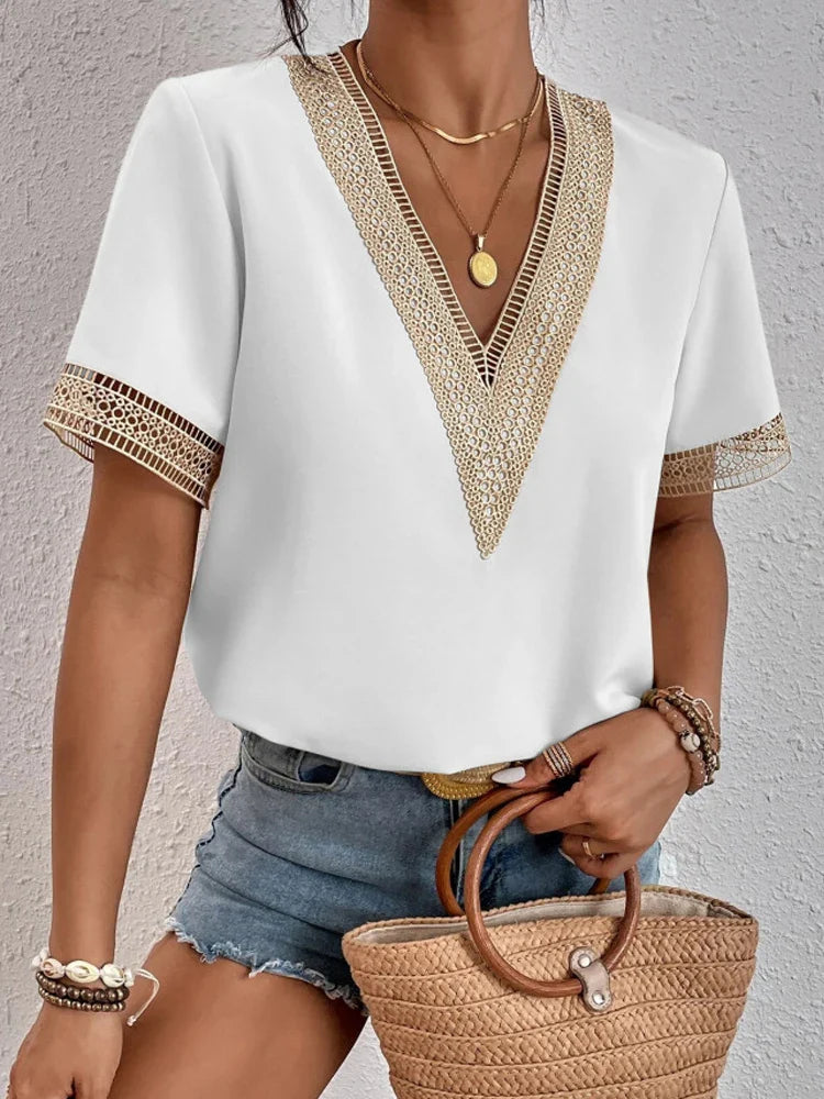 Davina | Élégante blouse ornée de dentelle luxueuse