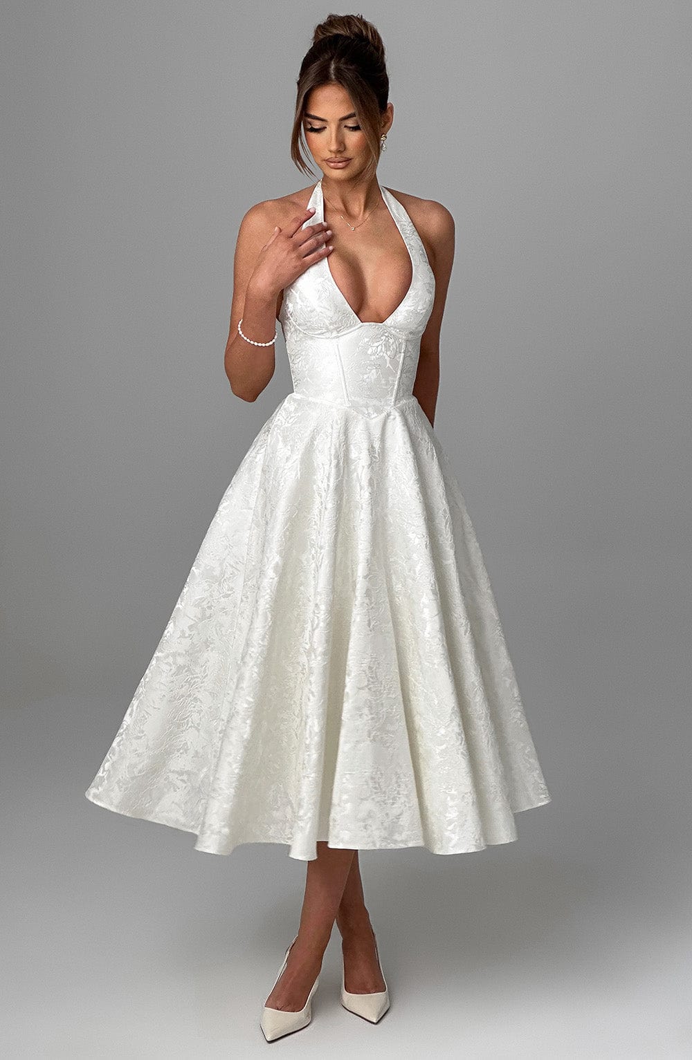Clara™ — Robe Midi Élégante avec Décolleté Plongeant