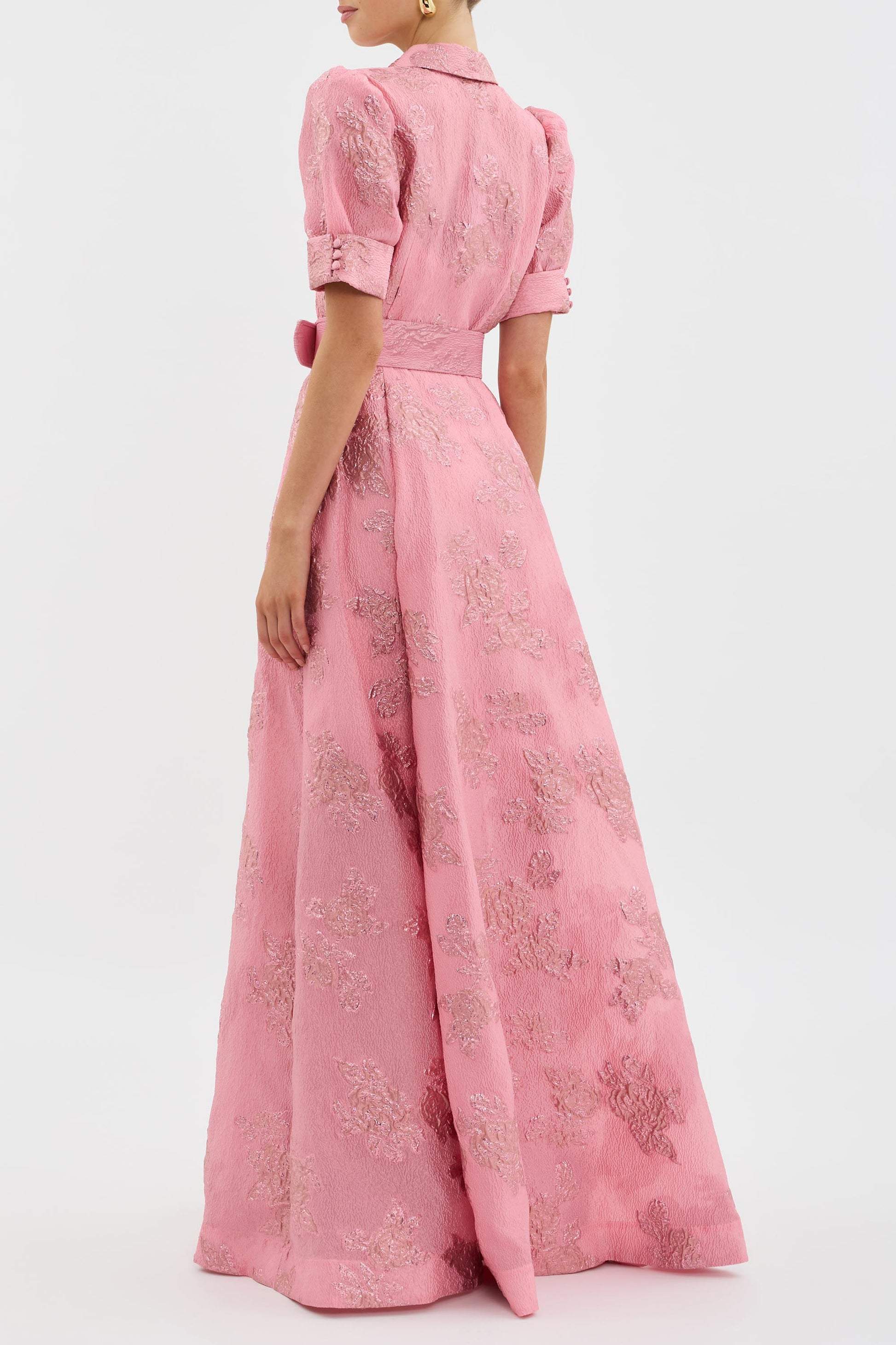 Anabella - Robe courte avec manches volumineuses