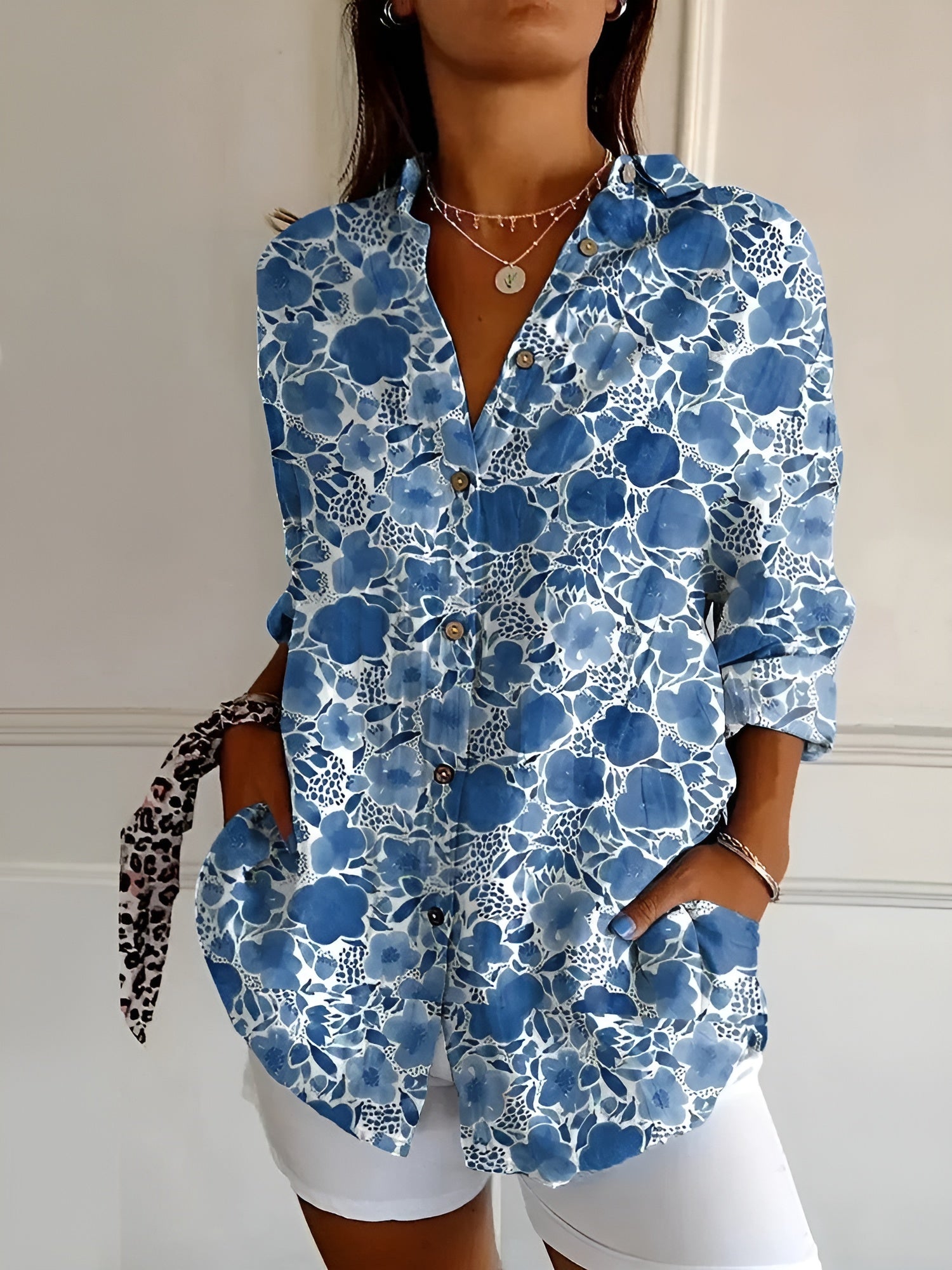 Avril | Blouse Chic aux Imprimés Ludiques